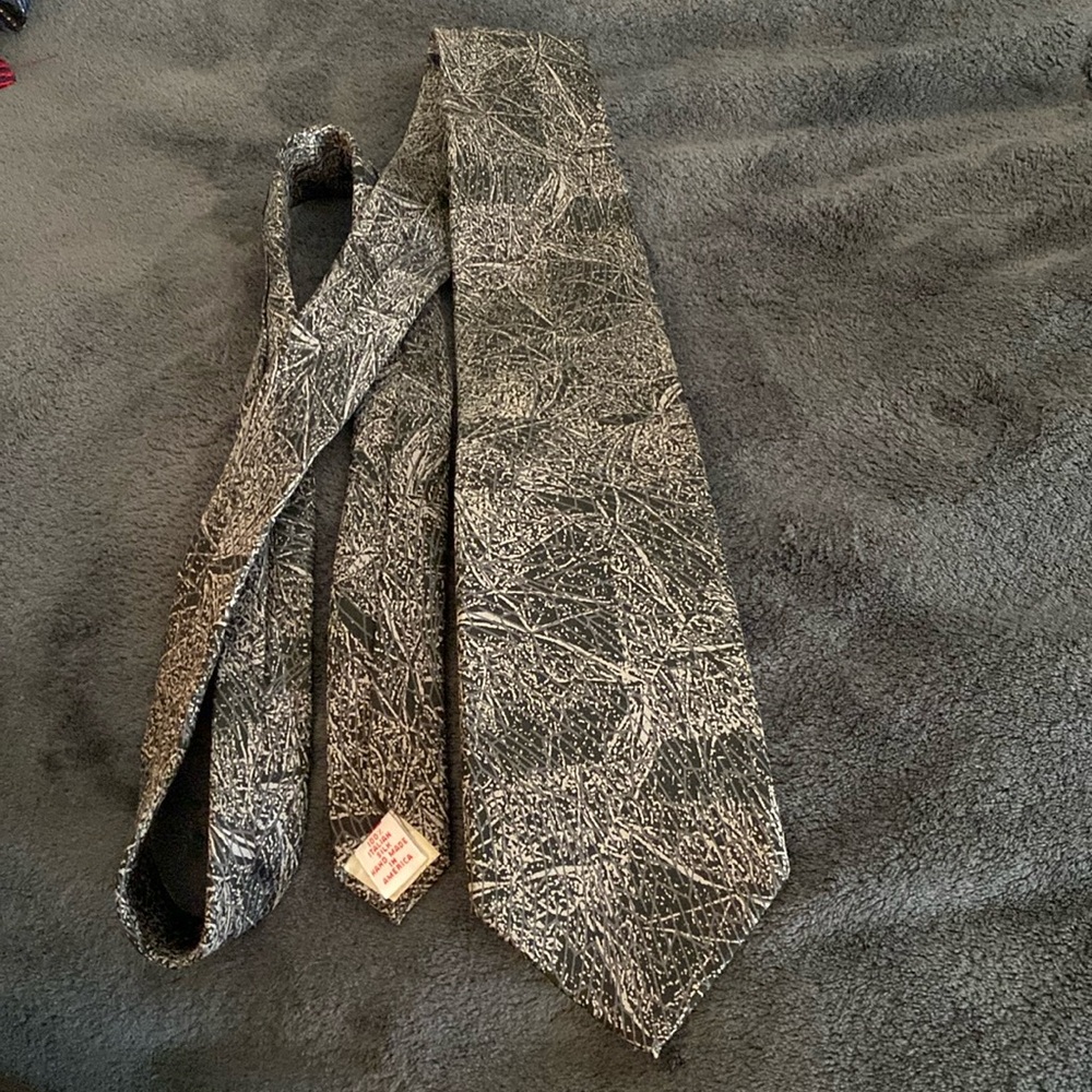 Walter Pye’s by Serica Tie